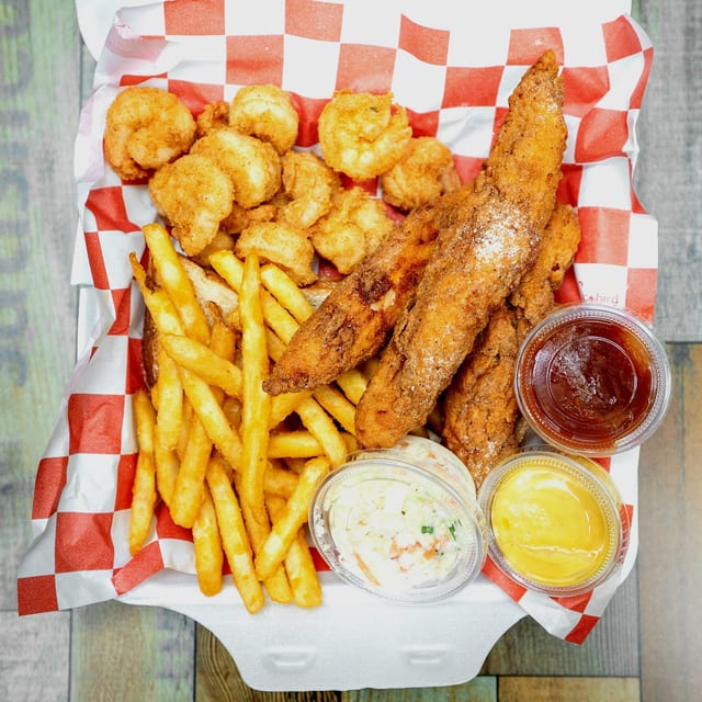C6 ：Chicken Tenders (3 Pcs) & Shrimp (10 Pcs).
