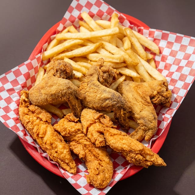 C4 :Chicken Tender (3 Pcs) & Whole Wing (3 Pcs).